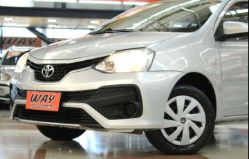 Toyota Etios 1.3 X 16v - Foto #5