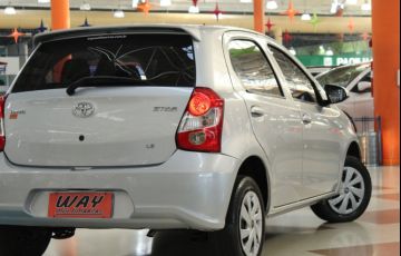 Toyota Etios 1.3 X 16v - Foto #6