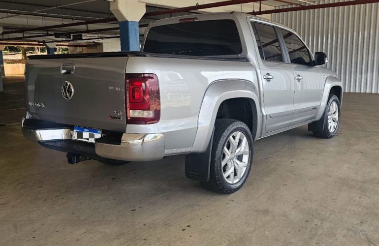 Volkswagen Amarok 3.0 V6 TDi Highline CD 4motion - Foto #4