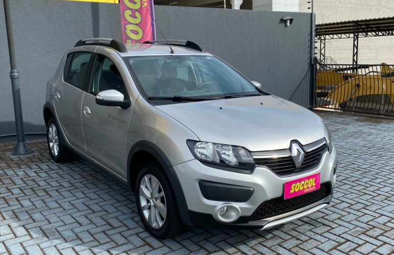 Renault Sandero Stepway Zen 1.6 - Foto #1