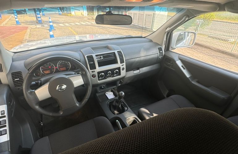 Nissan Frontier 2.5 TD CD S 4x4 - Foto #2