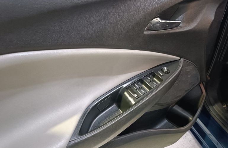 Chevrolet Onix 1.0 Turbo Plus Premier - Foto #10