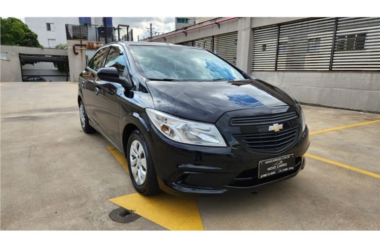 Chevrolet Onix 1.0 MPFi Joy 8V Flex 4p Manual - Foto #2