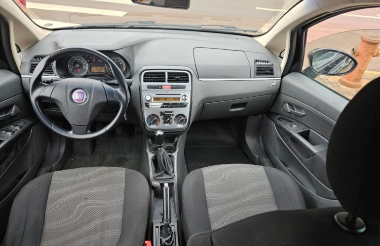Fiat Punto 1.4 (Flex) - Foto #3