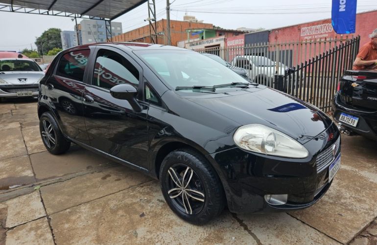 Fiat Punto 1.4 (Flex) - Foto #4