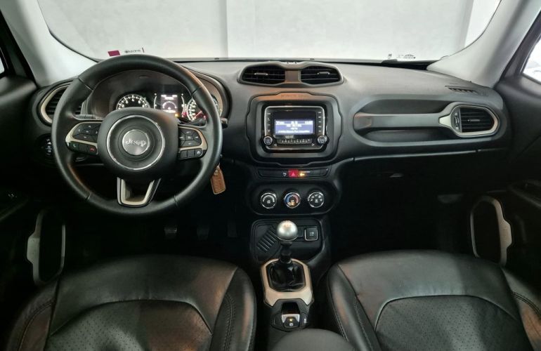 Jeep Renegade 1.8 Sport - Foto #8