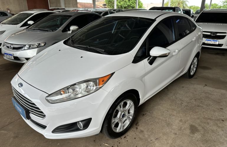 Ford New Fiesta Sedan 1.6 SE PowerShift (Flex) - Foto #1