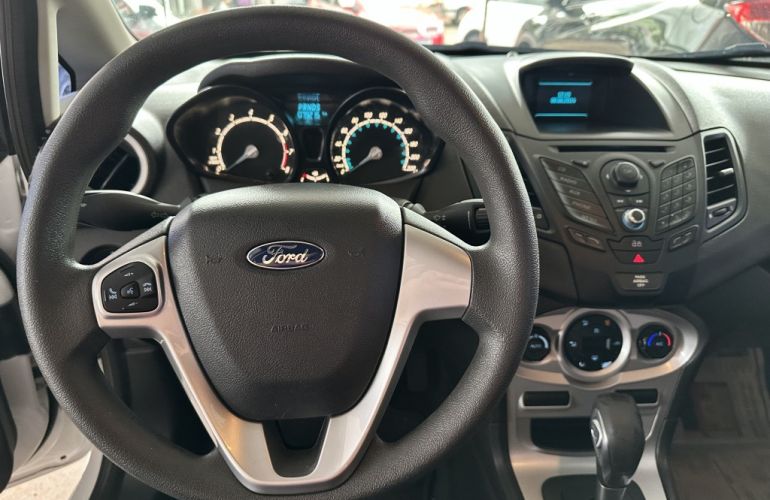 Ford New Fiesta Sedan 1.6 SE PowerShift (Flex) - Foto #8