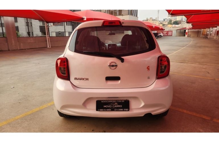 Nissan March 1.0 S 12v Flex 4p Manual - Foto #6