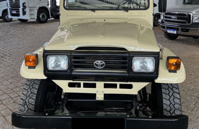 Toyota Bandeirante Picape OJ55LPBL3 4x4 4.0 (cab. simples) - Foto #1
