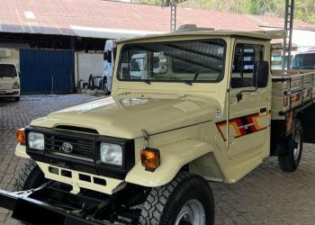 Toyota Bandeirante Picape OJ55LPBL3 4x4 4.0 (cab. simples) - Foto #2