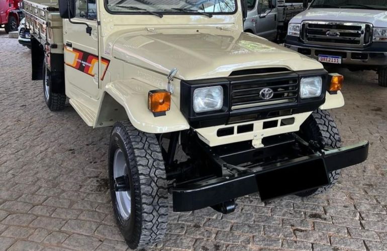 Toyota Bandeirante Picape OJ55LPBL3 4x4 4.0 (cab. simples) - Foto #3