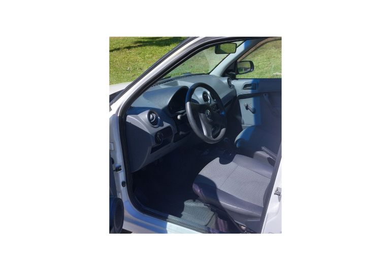 Volkswagen Gol 1.0 8V (G4)(Flex)4p - Foto #7