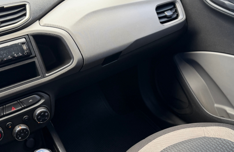Chevrolet Onix 1.0 LT - Foto #9