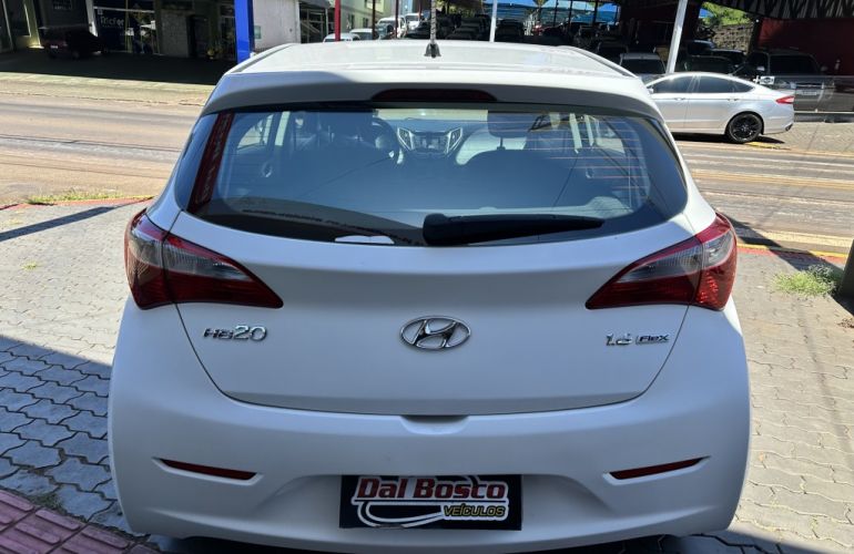 Hyundai HB20 1.6 Comfort - Foto #5