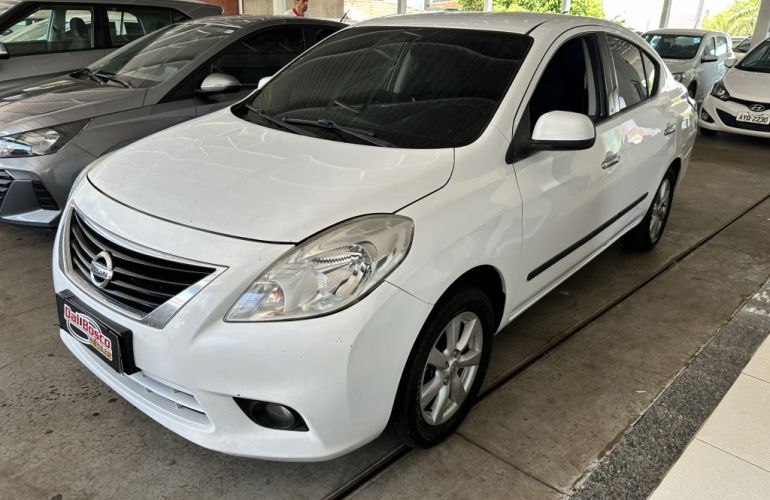 Nissan Versa 1.6 16V SL - Foto #1