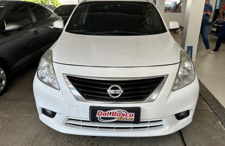 Nissan Versa 1.6 16V SL - Foto #2