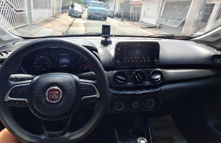 Fiat Cronos 1.3 Drive (Flex) - Foto #1