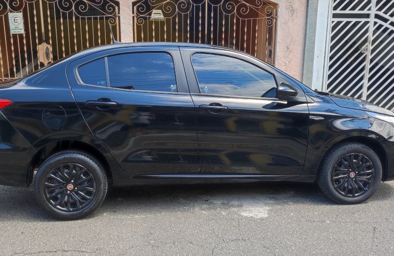 Fiat Cronos 1.3 Drive (Flex) - Foto #10