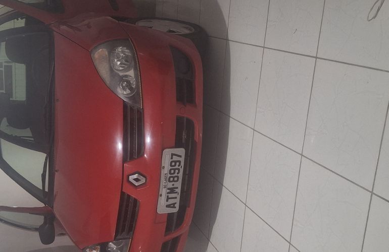 Renault Clio 1.0 16V (flex) 2p - Foto #2