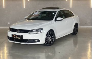 Volkswagen Jetta 2.0 TSi Highline 211cv