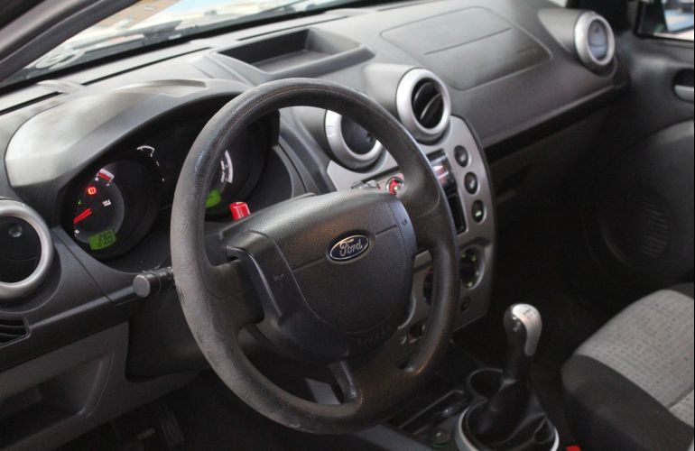 Ford Fiesta 1.6 Rocam Sedan 8v - Foto #4