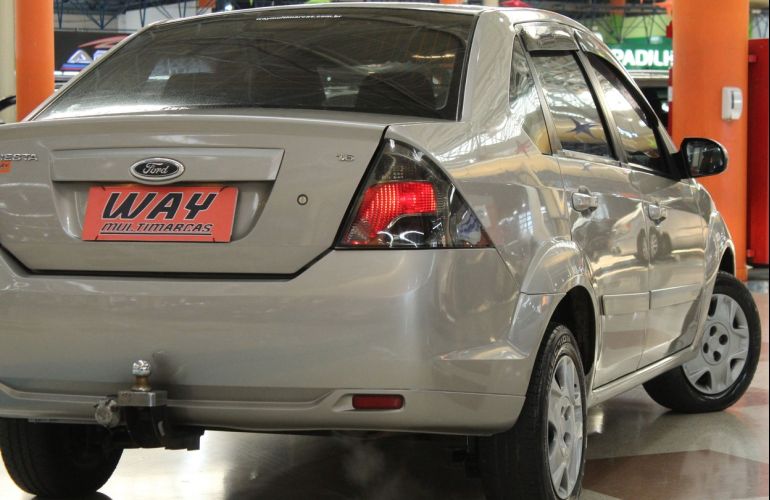 Ford Fiesta 1.6 Rocam Sedan 8v - Foto #7