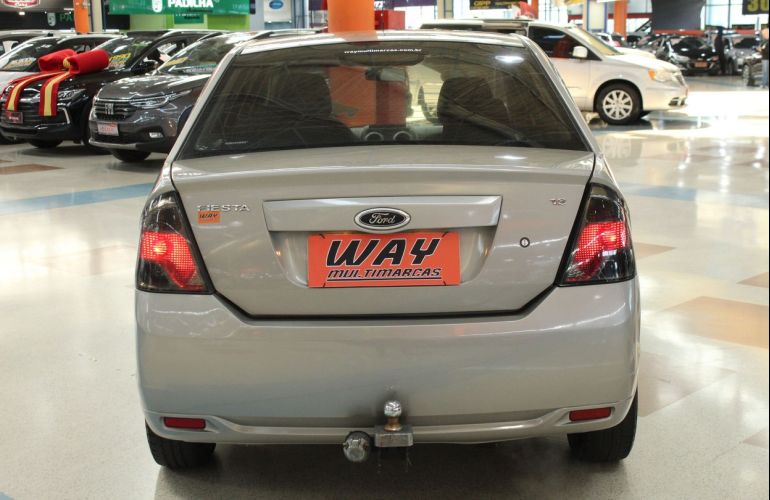 Ford Fiesta 1.6 Rocam Sedan 8v - Foto #8