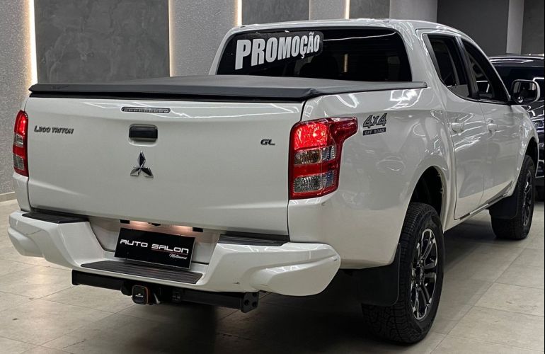 Mitsubishi L200 Triton 2.4 16V Turbo Sport GL CD 4x4 - Foto #4