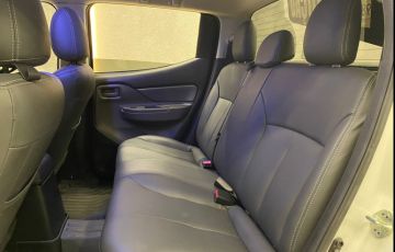 Mitsubishi L200 Triton 2.4 16V Turbo Sport GL CD 4x4 - Foto #10