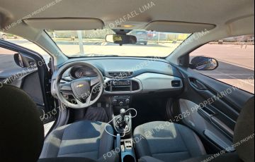 Chevrolet Onix 1.0 Joy SPE/4 - Foto #2