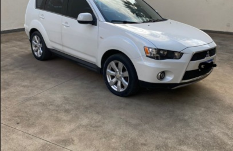 Mitsubishi Outlander GT 3.0 V6 - Foto #1