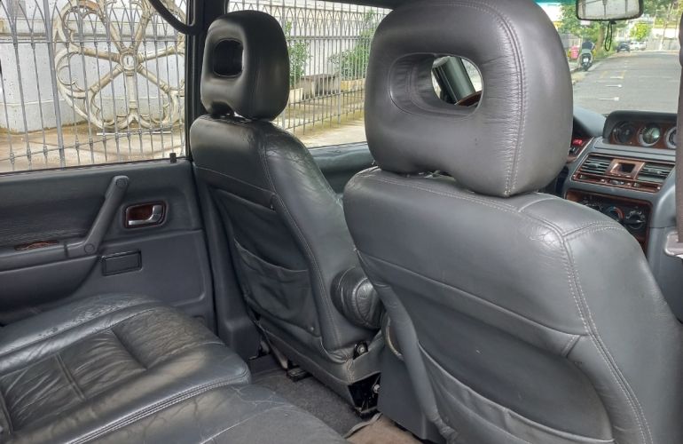Mitsubishi Pajero GLS 4x4 3.5 V6 (aut) - Foto #9