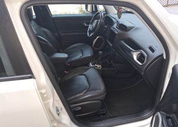 Jeep Renegade 1.8 Longitude (Aut) - Foto #2