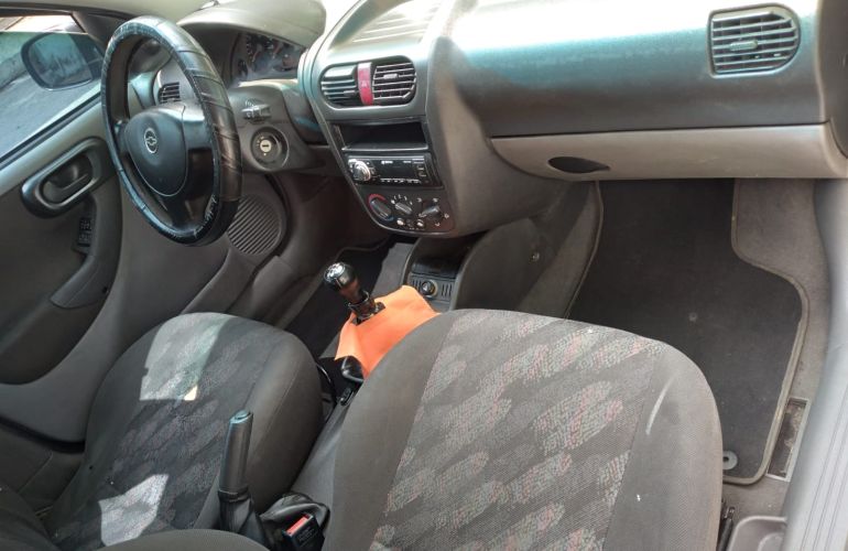 Chevrolet Corsa Sedan 1.8 8V - Foto #2