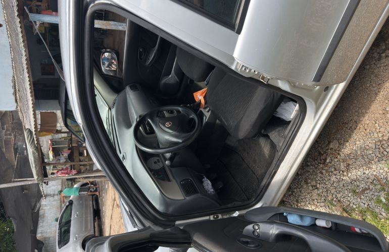 Fiat Palio Attractive 1.0 8V (Flex) - Foto #1