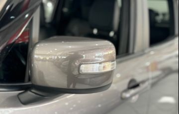 Jeep Renegade 1.8 16V Longitude - Foto #6