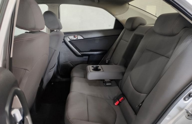 Kia Cerato 1.6 16V (aut) - Foto #8