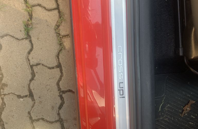 Volkswagen Up! 1.0 12v E-Flex cross up! I-Motion - Foto #7