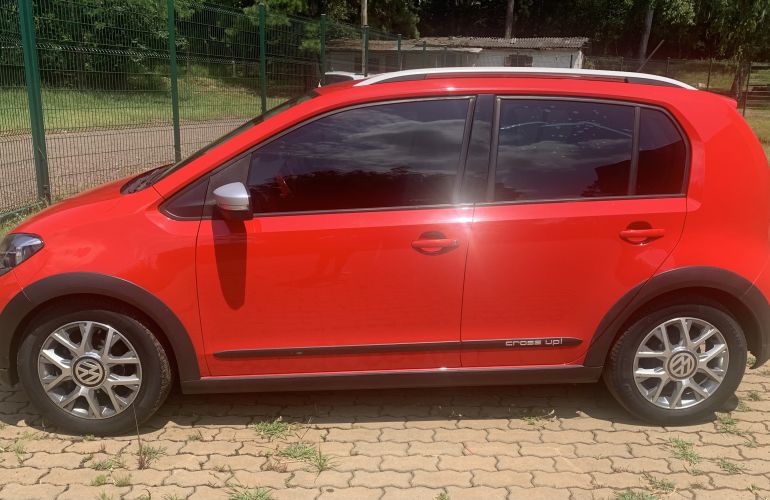 Volkswagen Up! 1.0 12v E-Flex cross up! I-Motion - Foto #8