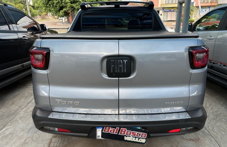 Fiat Toro 1.8 Freedom (Aut) - Foto #5