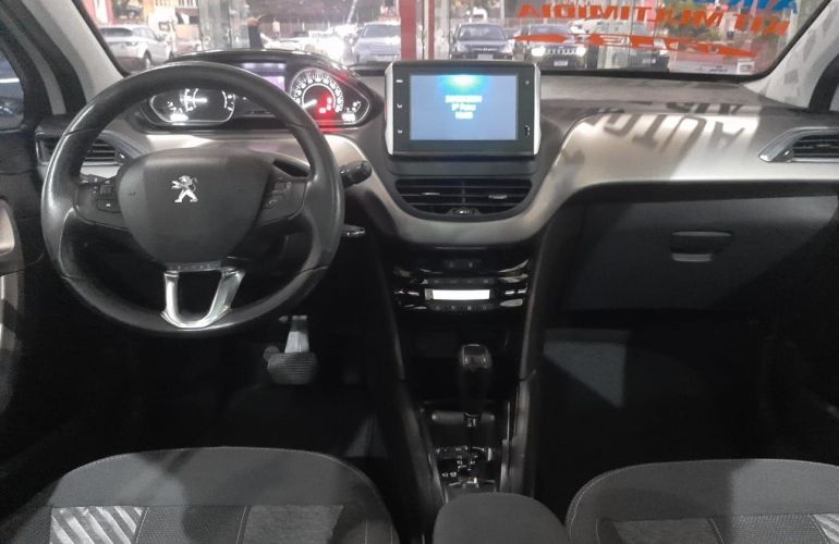Peugeot 208 1.6 Griffe 16v - Foto #7