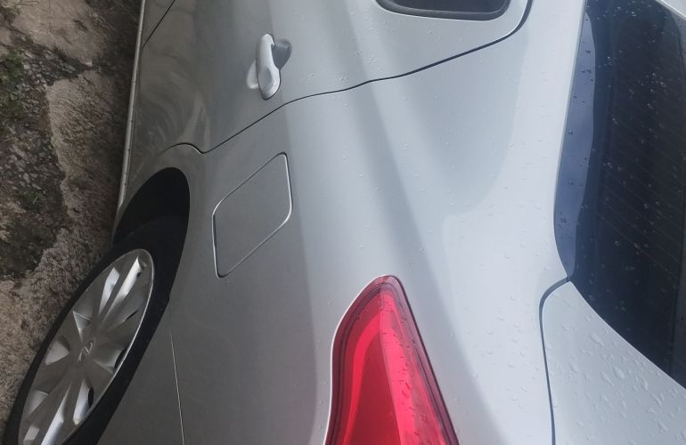 Nissan Versa 1.0 12V S (Flex) - Foto #3