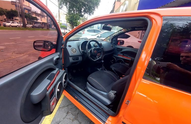 Fiat Uno Sporting 1.4 8V (Flex) 4p - Foto #2