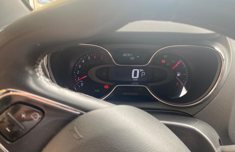 Renault Captur 1.6 Intense CVT - Foto #1
