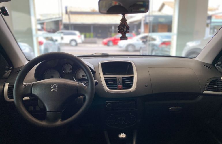 Peugeot 207 1.4 Xr 8v - Foto #5