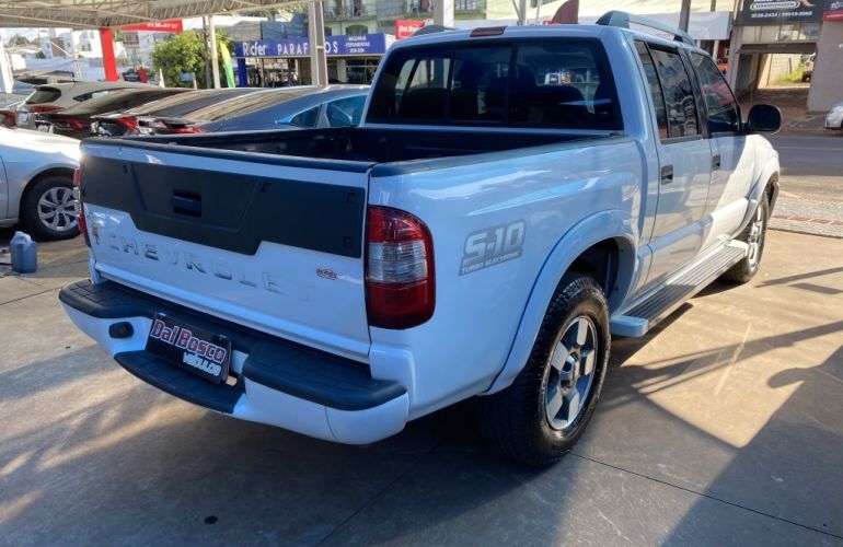 Chevrolet S10 Executive 4x2 2.8 (Cab Dupla) - Foto #4