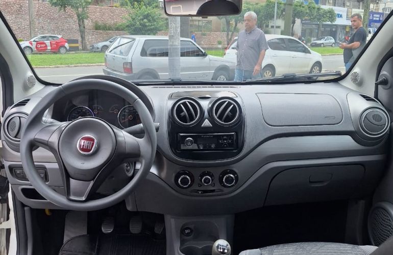 Fiat Palio Attractive 1.4 Evo (Flex) - Foto #1