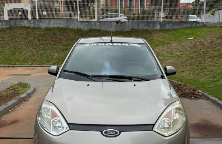 Ford Fiesta 1.6 SE Sedan 16v - Foto #1