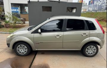 Ford Fiesta 1.6 SE Sedan 16v - Foto #5